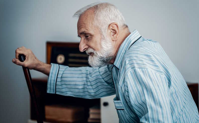 Делирий во время госпитализации связан с повышенным риском деменции у пожилых людей